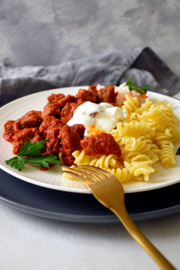 marhapörkölt recept