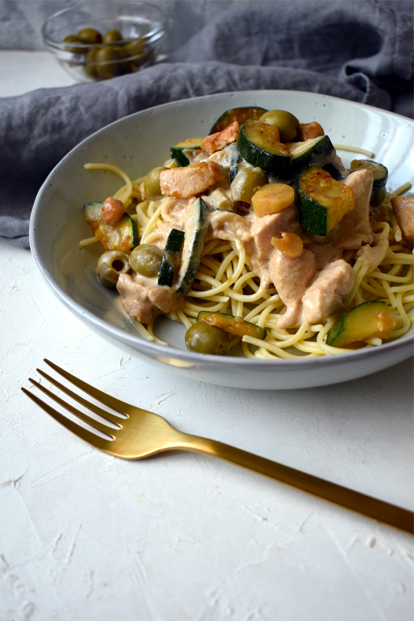 csirkés tészta cukkinivel