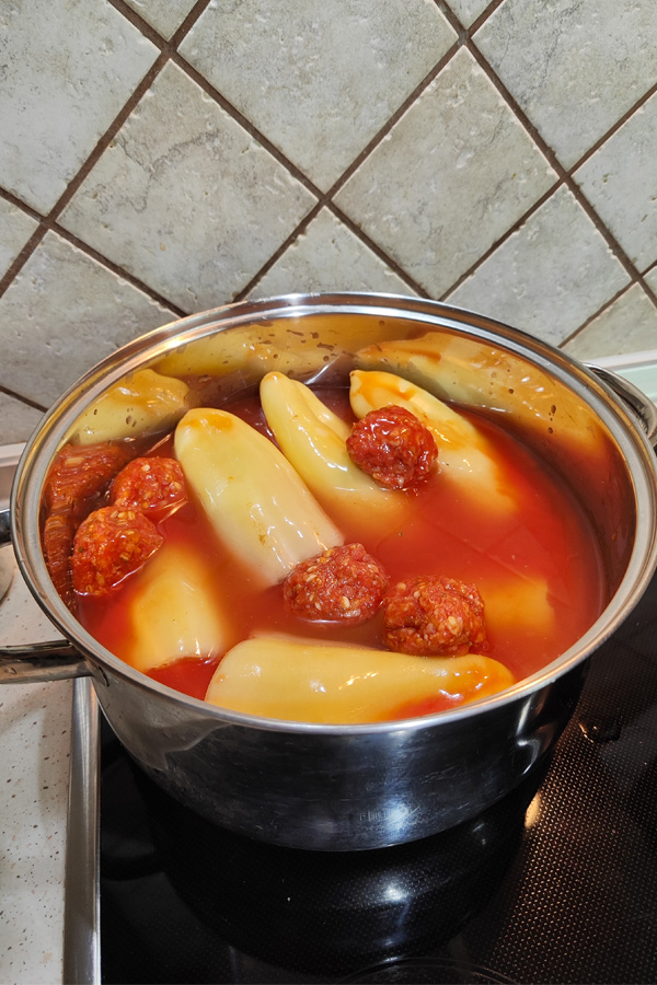 egy lábos töltött paprika