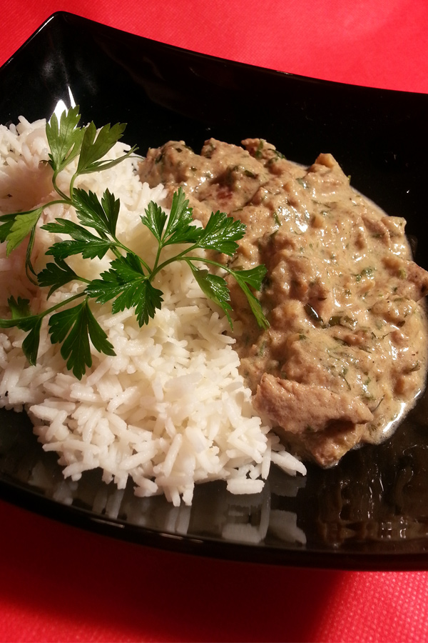 tárkonyos sertésragu