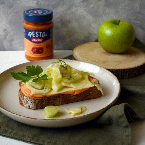 vörös pesztós szendvics